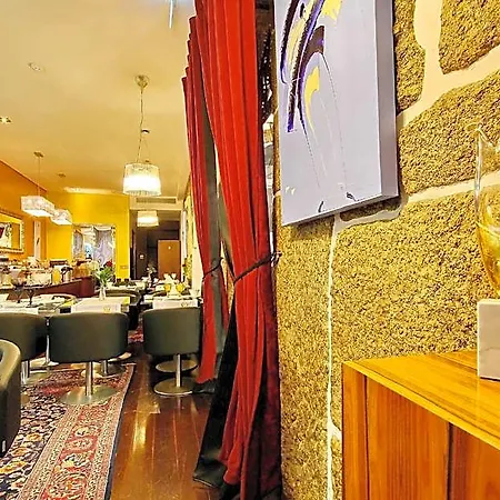 麦斯特阿维斯酒店 酒店